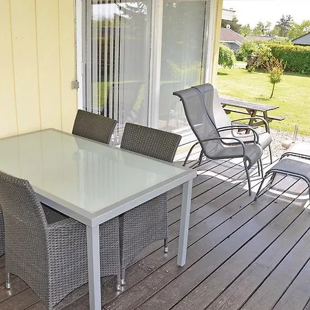 Tatil Evi Three-Bedroom Holiday Home Sydals With A Fireplace 09